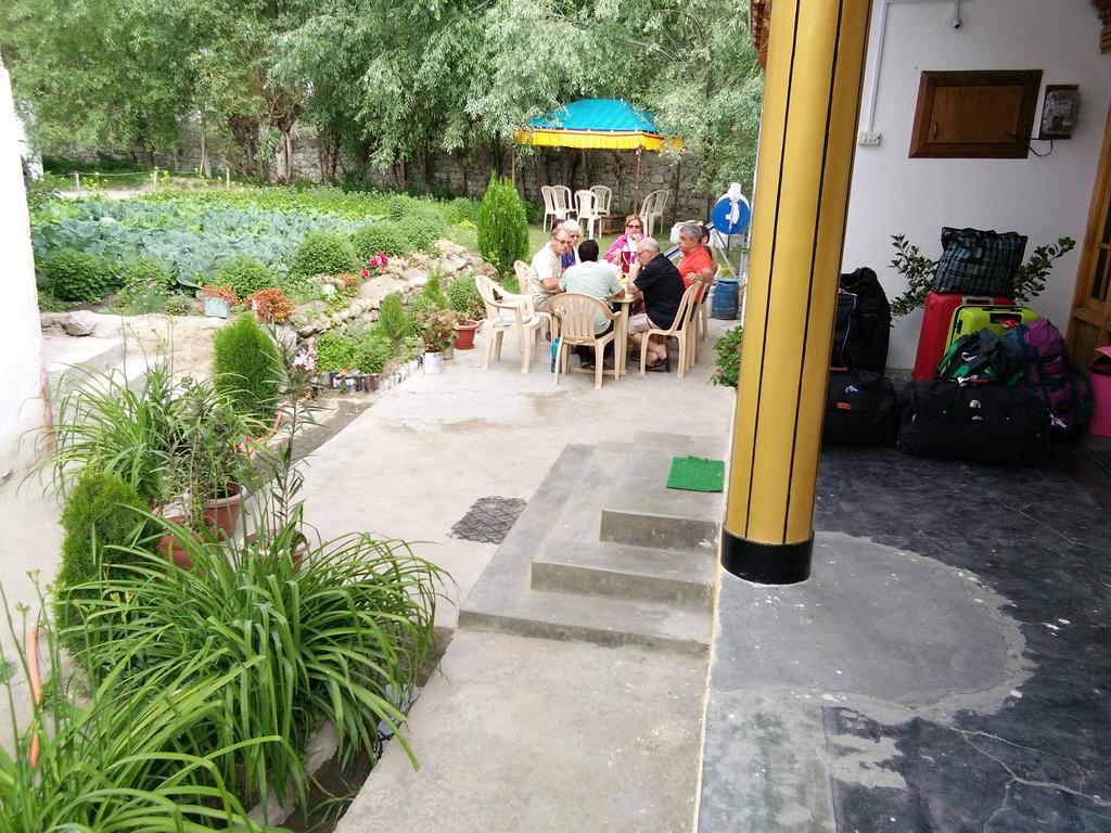 Galaxy Guest House Hundar 외부 사진