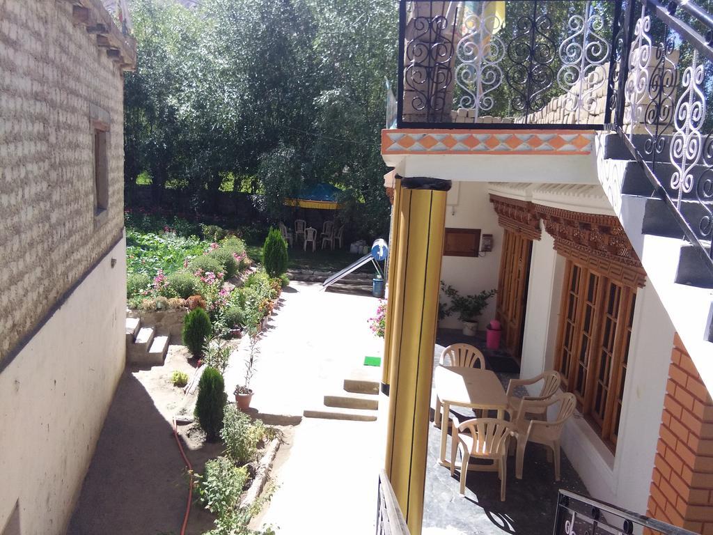 Galaxy Guest House Hundar 외부 사진