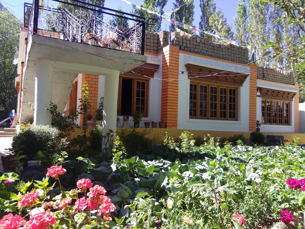 Galaxy Guest House Hundar 외부 사진